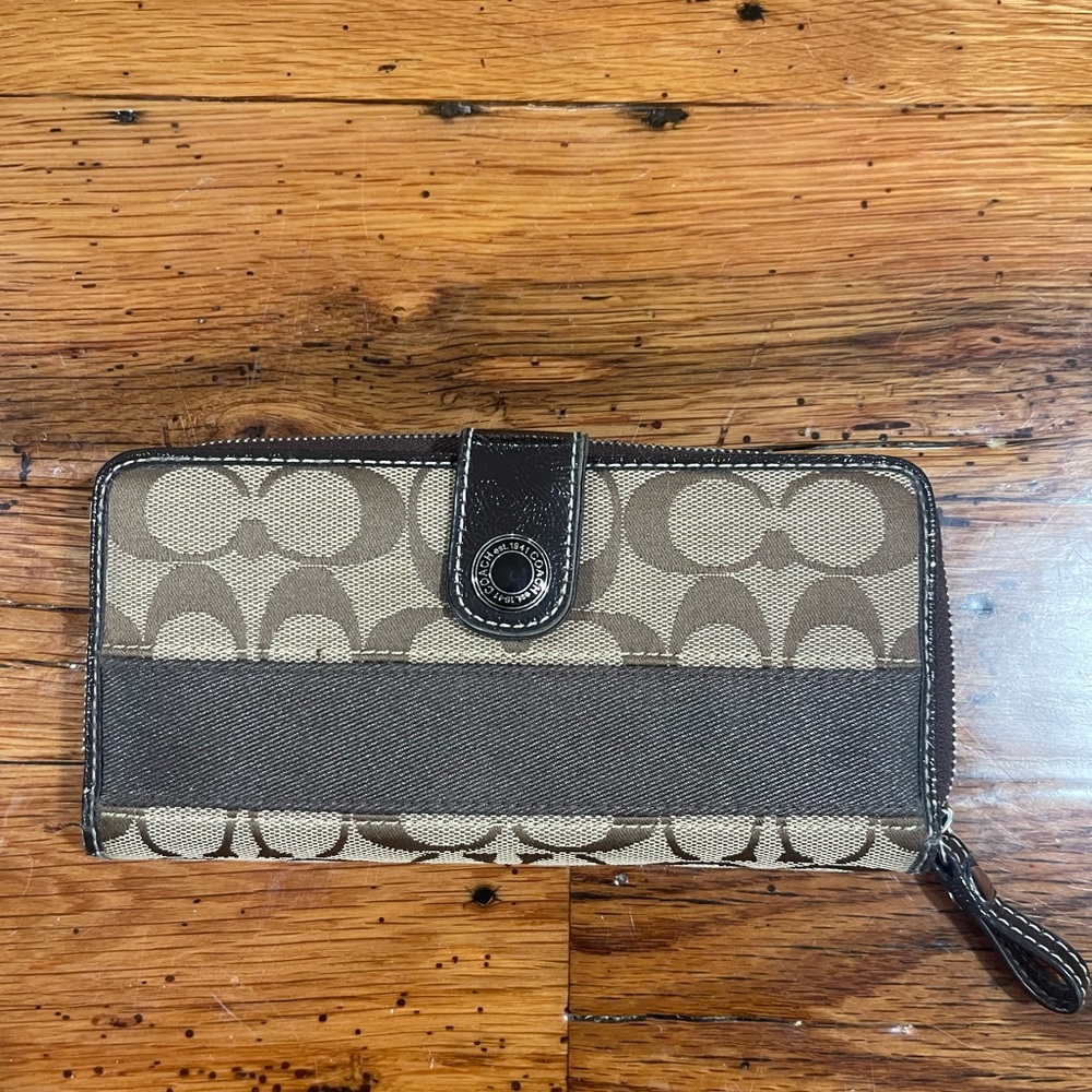 COACH wallet